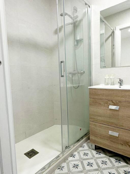 Apartamento De Diseno En Laredo Centro エクステリア 写真